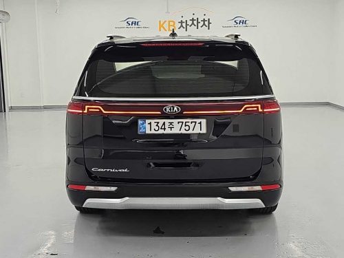 기아 카니발 4세대 디젤 9인승 시그니처 사진 3