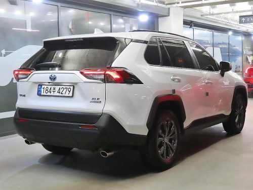토요타 RAV4(5세대) 2.5 2WD 하이브리드 XLE 사진 4