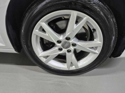 아우디 A4 (B9) 30 TDI 사진 17