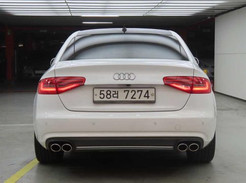 아우디 뉴 A4 2.0 TFSI 콰트로 사진 3
