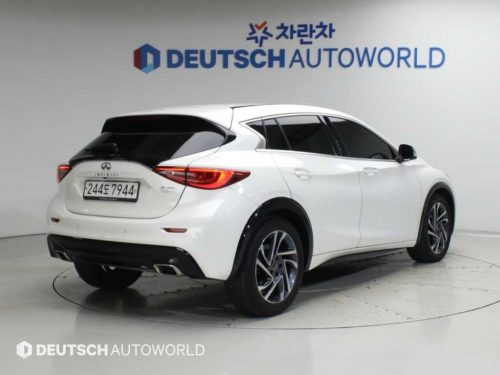 인피니티 Q30 2.0 카페 틱 사진 2