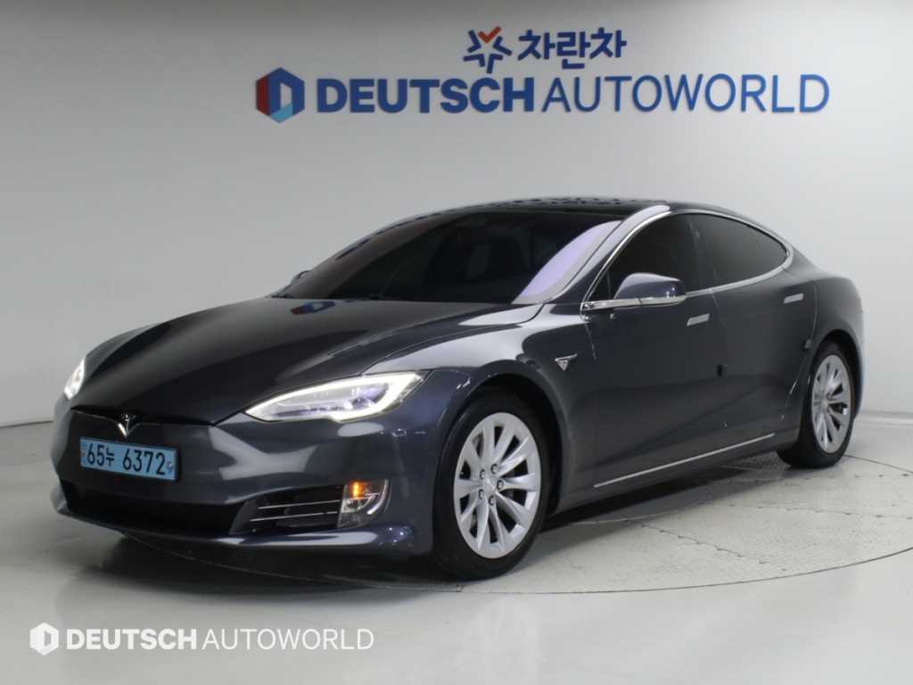 테슬라 모델 S 90D