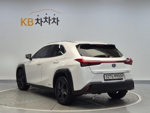 렉서스 UX 250h 2.0 2WD 사진 2