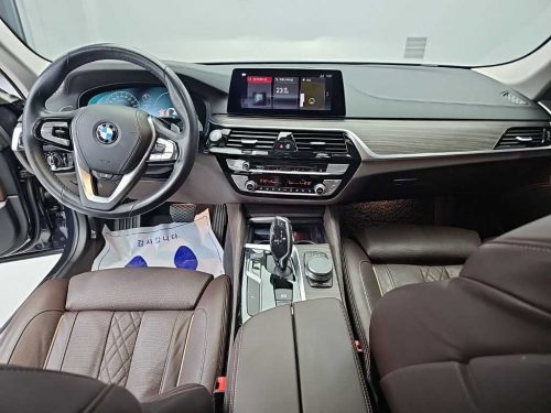BMW 5시리즈 (G30) 520d 럭셔리 플러스 사진 모두보기