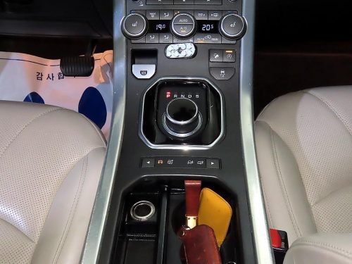 랜드로버 레인지로버 이보크 2.0 TD4 HSE 사진 12