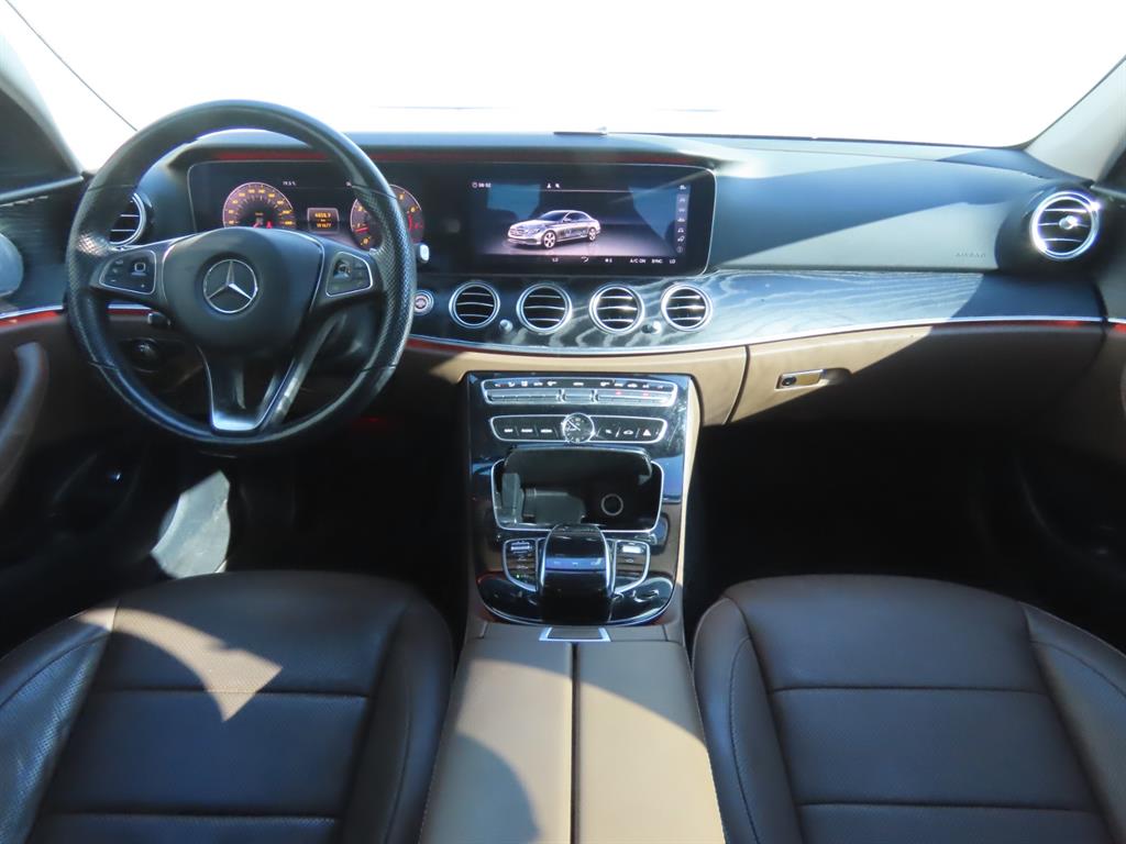 벤츠 E-클래스 W213 E300 4MATIC 익스클루시브 사진 9