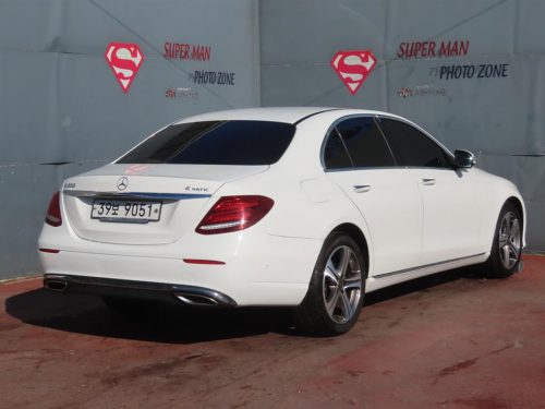 벤츠 E-클래스 W213 E300 4MATIC 익스클루시브 사진 3