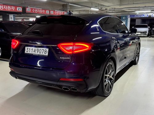 마세라티 르반떼 3.0 AWD 그란 스포츠 사진 4