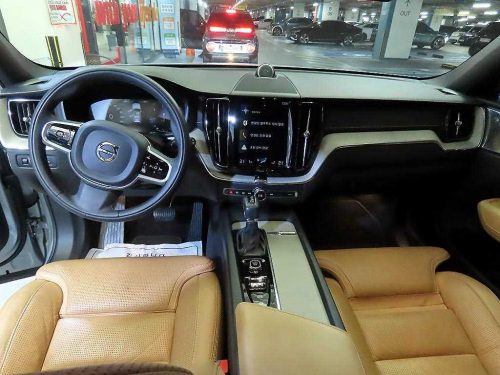 볼보 XC60(2세대) D4 AWD 인스크립션 사진 10