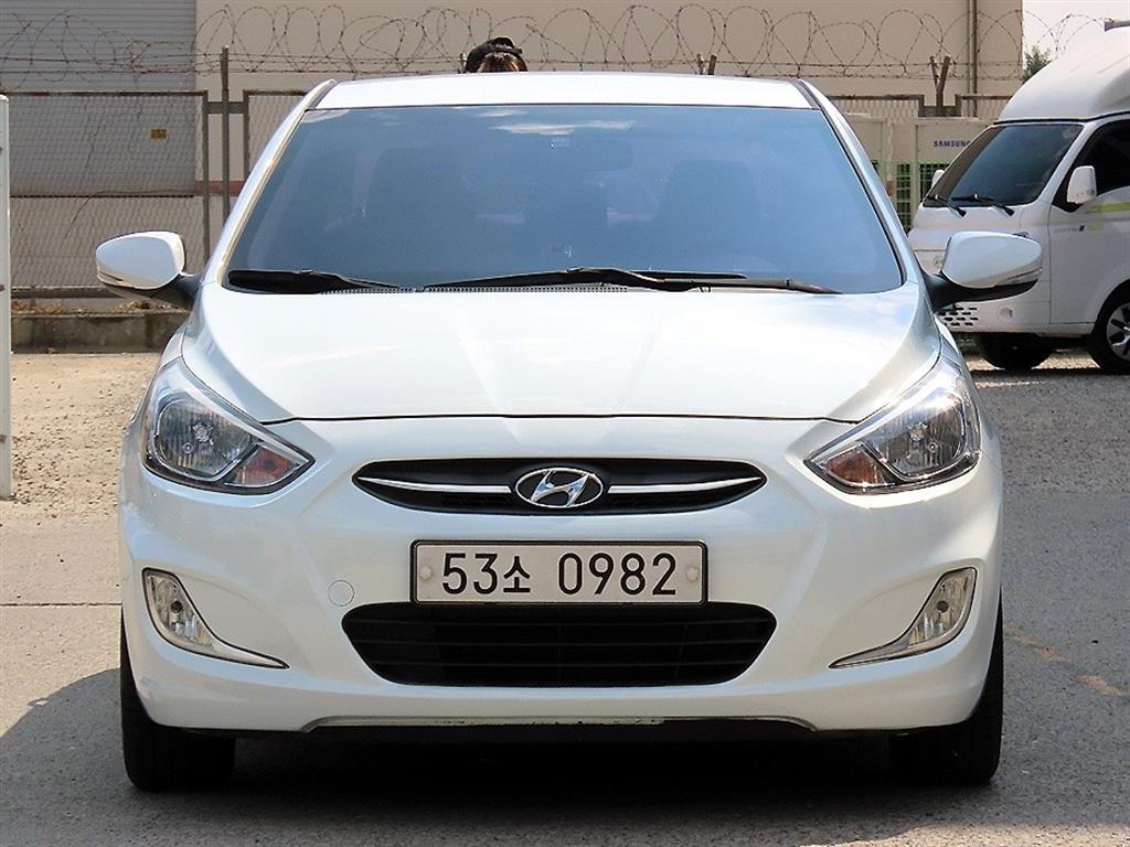 현대 엑센트신형 1.4VVT 모던