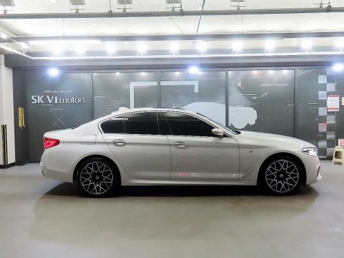 BMW 5시리즈 (G30) 520d xDrive M 스포츠 플러스 사진 3