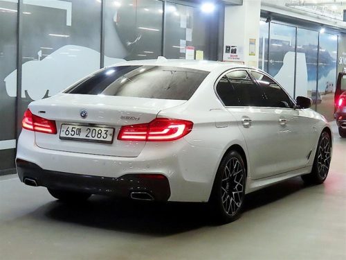 BMW 5시리즈 (G30) 520d xDrive M 스포츠 플러스 사진 4