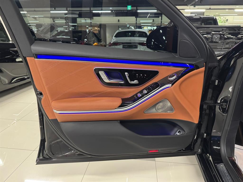 벤츠 S클래스-W223 마이바흐 S580 4MATIC 사진 7