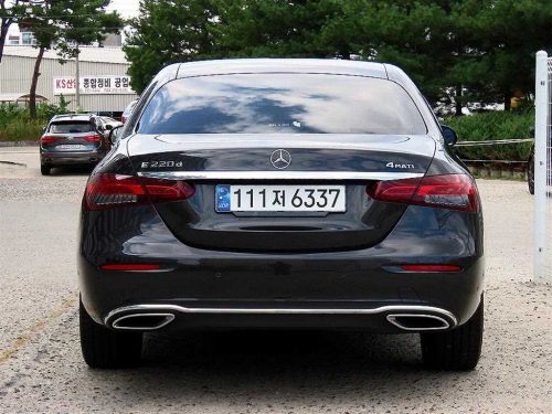 벤츠 E-클래스 W213 E220d 4MATIC 익스클루시브 사진 4