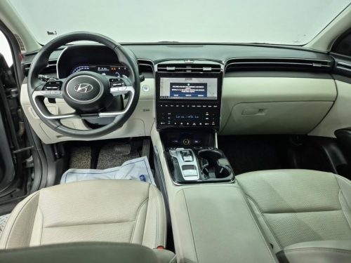 Hyundai Tucson (NX4) Diesel 2.0 2WD Premium View All Photos