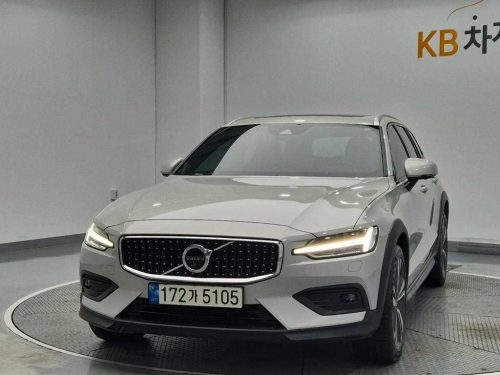 볼보 V60 크로스 컨트리 2세대 2.0 B5 프로 AWD