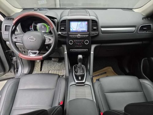 르노코리아(삼성) 더뉴QM6 2.0 LPe LE 2WD 사진 모두보기