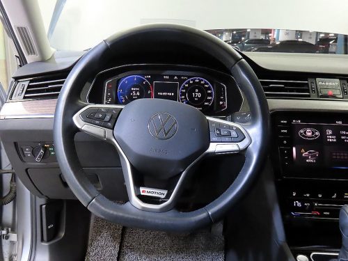 폭스바겐 파사트GT(B8) 2.0 TDI 4모션 프레스티지 사진 8
