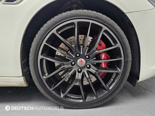 마세라티 콰트로포르테 GTS 3.8 V8 사진 5