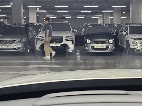 볼보 XC90 2세대 2.0 B6 AWD 사진 18