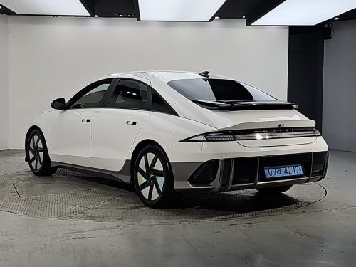 Hyundai Ioniq 6 Long Range Exclusive photo 3