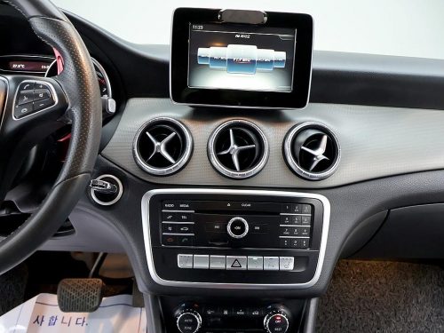 벤츠 CLA클래스 CLA 250 4MATIC 사진 18