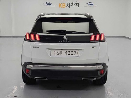 푸조 3008 2세대 2.0 BlueHDi GT 사진 3