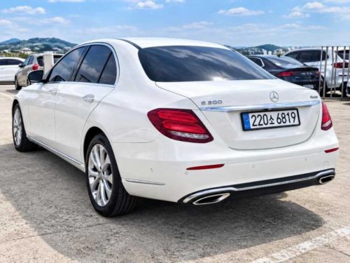 벤츠 E-클래스 W213 E300 4MATIC 아방가르드 사진 19