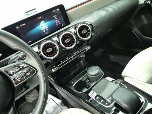 벤츠 A클래스 W177 A220 해치백 사진 10