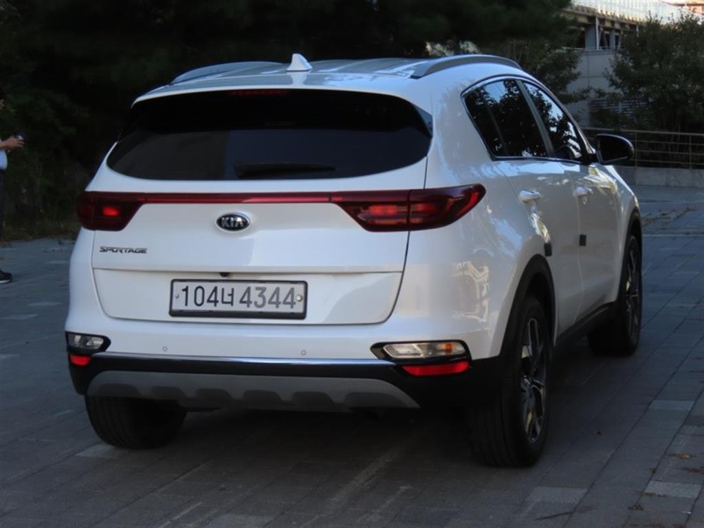 기아 스포티지 더 볼드 2.0 가솔린 2WD 사진 3