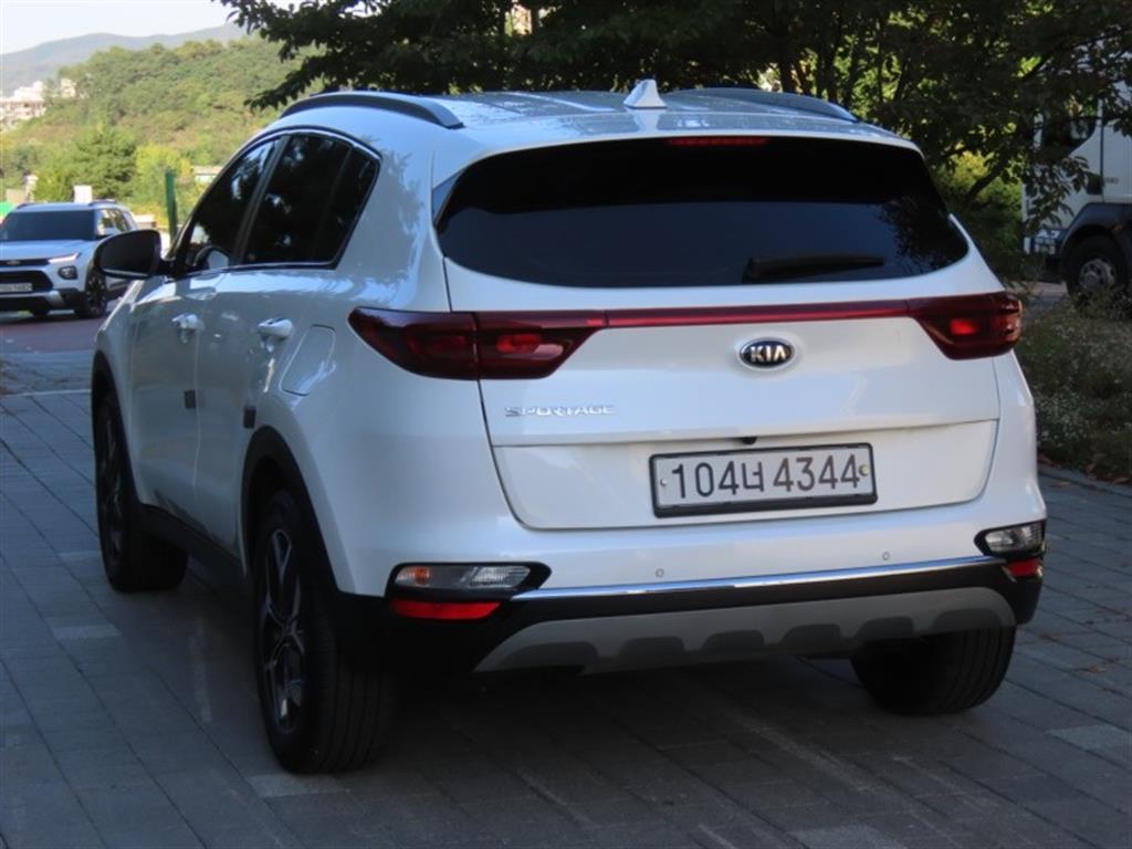 기아 스포티지 더 볼드 2.0 가솔린 2WD 사진 4
