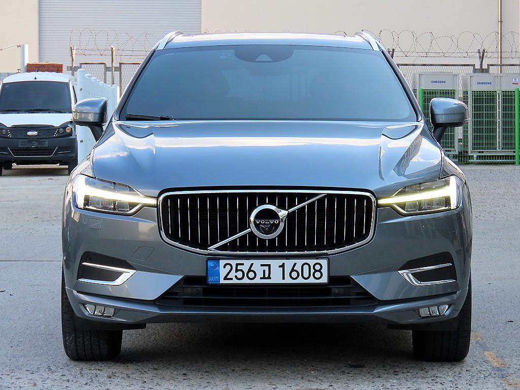 볼보 XC60(2세대) D4 AWD 인스크립션