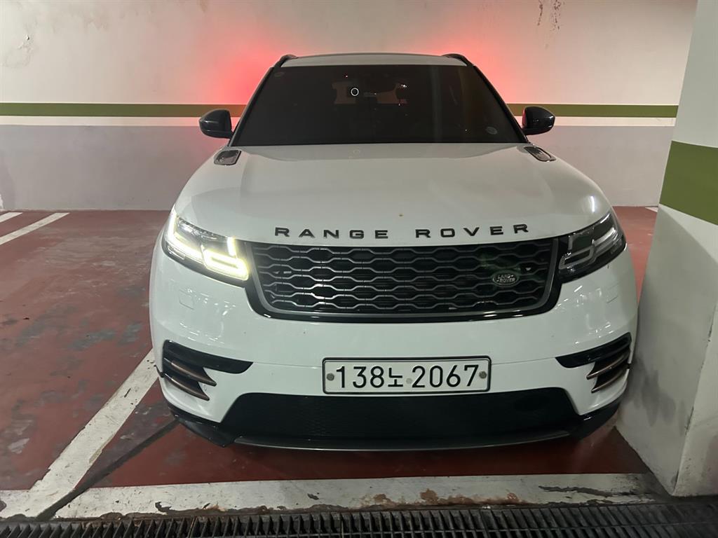 랜드로버 레인지로버 벨라 2.0 D240 R-다이나믹 SE