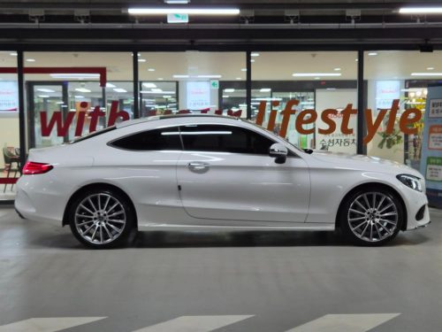 벤츠 C클래스 W205 C200 쿠페 사진 3