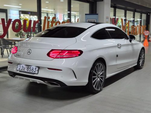 벤츠 C클래스 W205 C200 쿠페 사진 4
