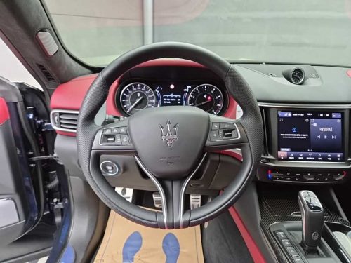 마세라티 르반떼 3.0 S AWD 모데나 사진 9