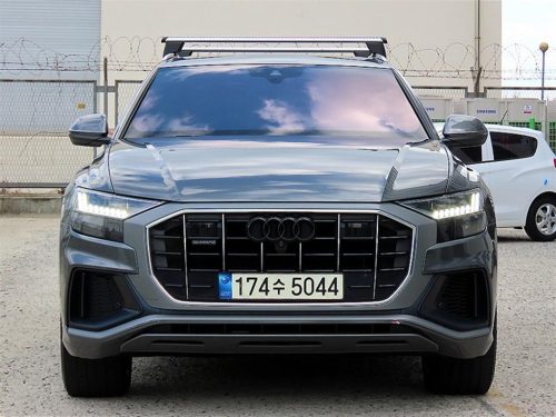 아우디 Q8 50 TDI 콰트로 프리미엄