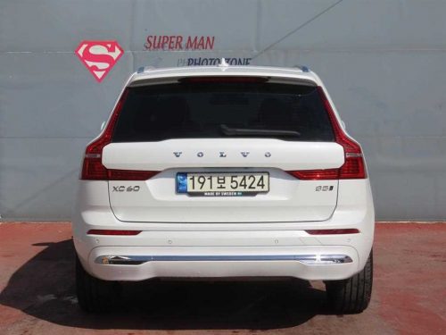 볼보 XC60(2세대) B5 AWD 인스크립션 사진 4