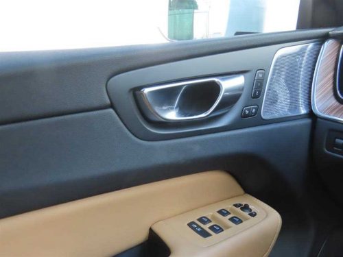볼보 XC60(2세대) B5 AWD 인스크립션 사진 14