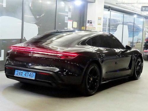 포르쉐 타이칸 GTS 사진 4