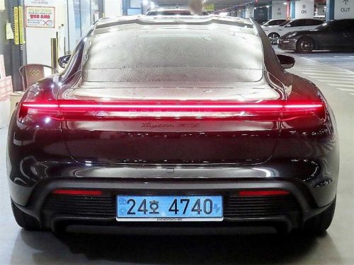 포르쉐 타이칸 GTS 사진 5