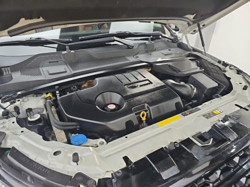 랜드로버 디스커버리 스포츠 2.0 TD4 HSE 럭셔리 사진 6