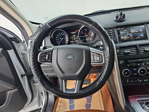 랜드로버 디스커버리 스포츠 2.0 TD4 HSE 럭셔리 사진 9