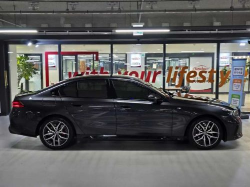 BMW 5시리즈 (G60) 520i 사진 3