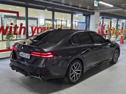 BMW 5시리즈 (G60) 520i 사진 4