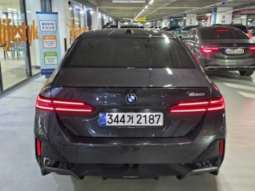BMW 5시리즈 (G60) 520i 사진 5