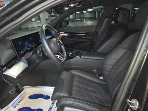 BMW 5시리즈 (G60) 520i 사진 모두보기