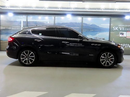 마세라티 르반떼 3.0 AWD 프리미엄 사진 3