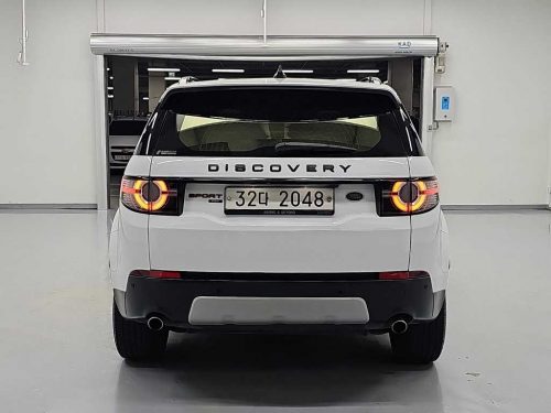 랜드로버 디스커버리 스포츠 2.0 TD4 HSE 럭셔리 사진 3