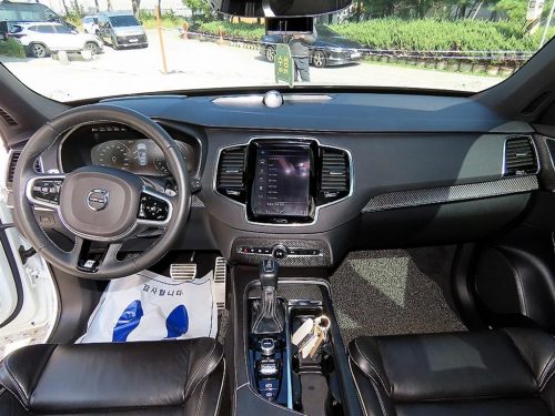 볼보 XC90 2세대 2.0 D5 AWD 사진 모두보기